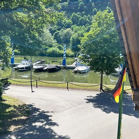 Hafenblick * Neumagen-Dhron